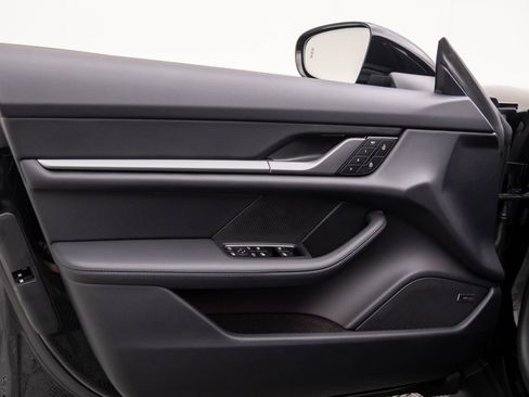 New 2026 Porsche Taycan image 14