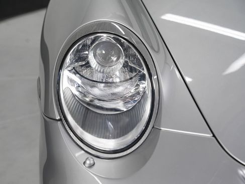 Used 2008 Porsche 911 GT2 RWD image 11