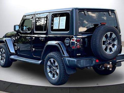 Used 2021 Jeep Wrangler Unlimited Sahara AWD/4WD image 7