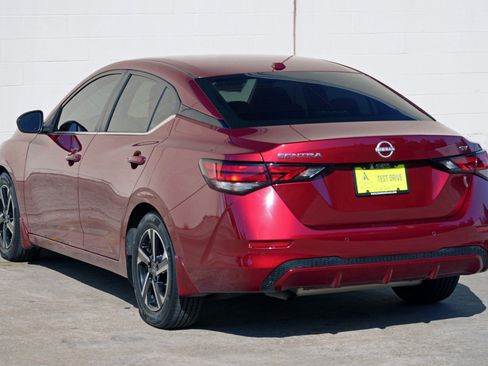 Used 2024 Nissan Sentra SV FWD image 41