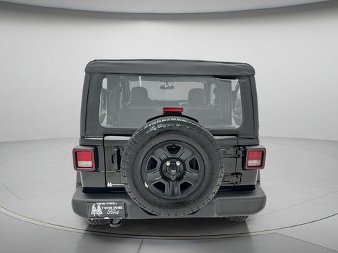 Used 2025 Jeep Wrangler Sport AWD/4WD image 6