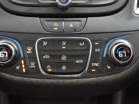 Used 2022 Chevrolet Malibu LT image 20