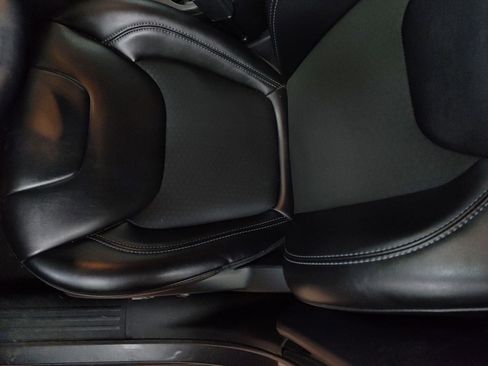 Used 2019 Jeep Cherokee Latitude Plus image 12