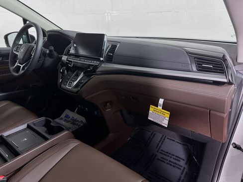New 2026 Honda Odyssey Touring image 31