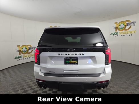 Certified 2025 Chevrolet Suburban Z71 w/ Comfort Package AWD/4WD image 7
