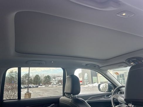 Certified 2022 Jeep Grand Cherokee Limited 4xe image 9