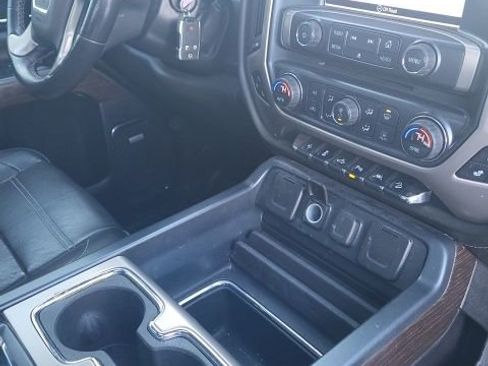 Used 2017 GMC Sierra 1500 Denali image 6