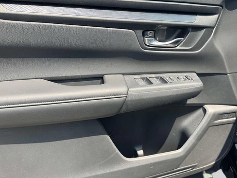 Used 2025 Honda CR-V LX image 25