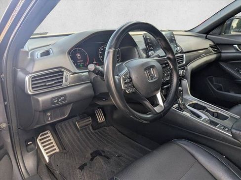 Used 2018 Honda Accord Sport image 10