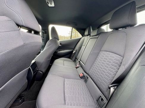 Used 2022 Toyota Corolla SE w/ SE Preferred Package FWD image 15