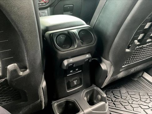 Used 2021 Jeep Wrangler Unlimited Rubicon AWD/4WD image 10