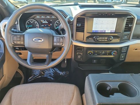 Used 2023 Ford F150 XLT image 4