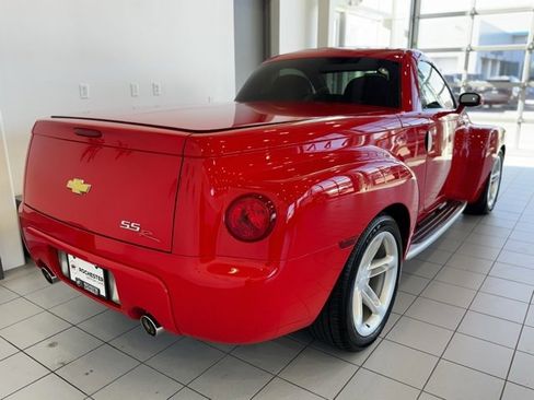 Used 2004 Chevrolet SSR w/ Preferred Equipment Group image 31