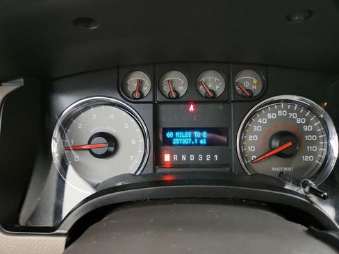 Used 2010 Ford F150 XLT image 15