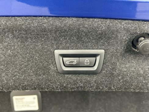 Used 2023 BMW M4 Competition image 40