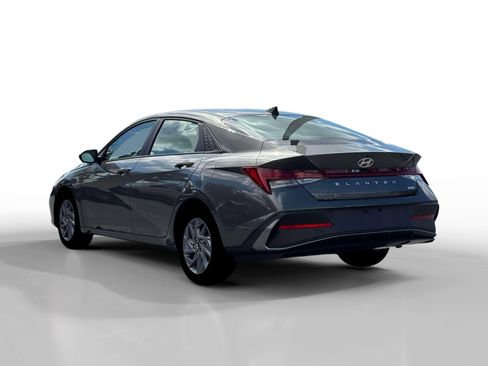 New 2026 Hyundai Elantra Blue image 5