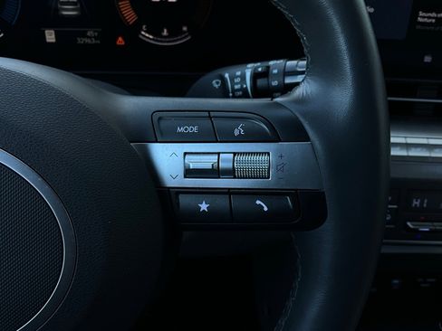 Used 2025 Hyundai Kona SEL image 36