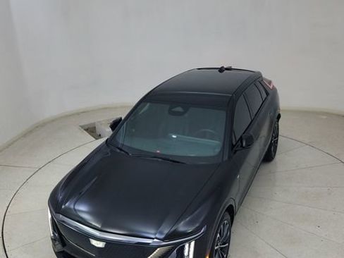 Used 2025 Cadillac Lyriq Sport AWD/4WD image 79