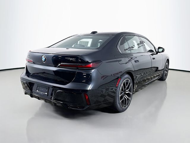 Used 2026 BMW 740i xDrive AWD/4WD image 7