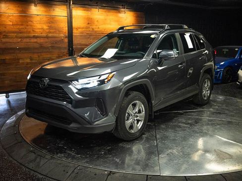 Used 2025 Toyota RAV4 XLE w/ Convenience Package FWD image 2