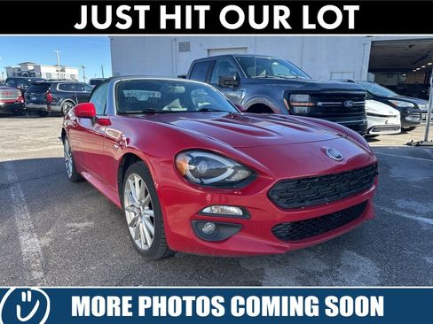 Used 2017 FIAT 124 Spider Lusso image 1