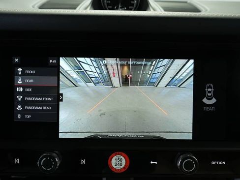 New 2026 Porsche Macan image 19