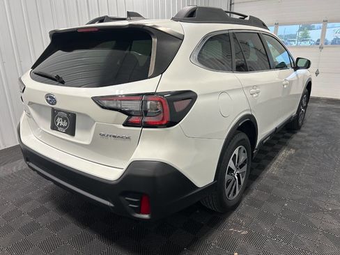 Used 2022 Subaru Outback Premium AWD/4WD image 5