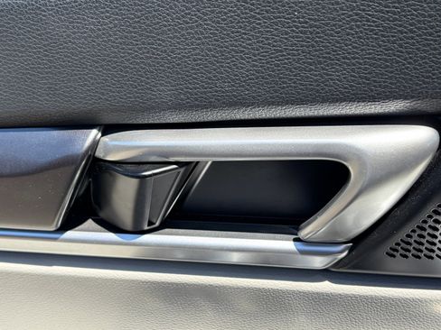 Certified 2024 Kia Telluride S w/ S Sunroof Package image 9