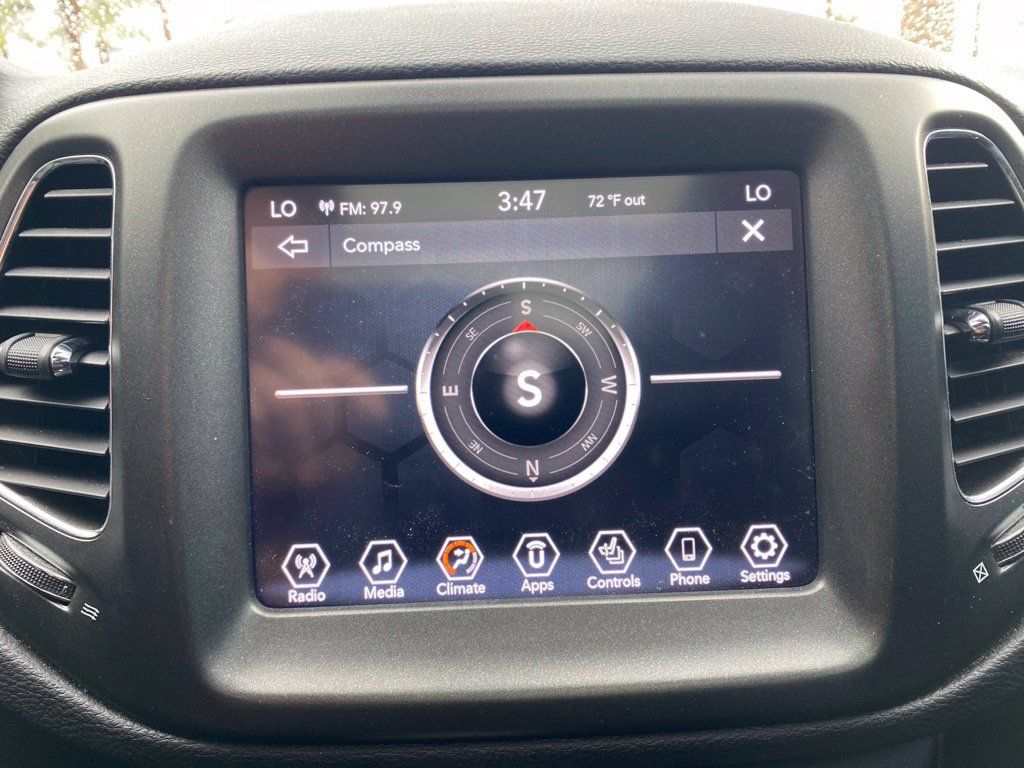Used 2019 Jeep Compass Trailhawk w/ Leather Interior Group AWD/4WD image 15