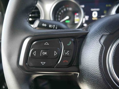 Certified 2023 Jeep Wrangler Unlimited AWD/4WD image 36