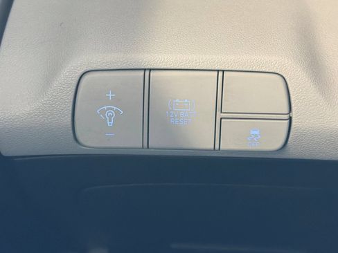 Used 2024 Hyundai Elantra Limited FWD image 35