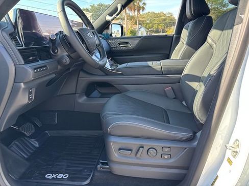 New 2026 INFINITI QX80 Autograph w/ Premium Cargo Package image 11