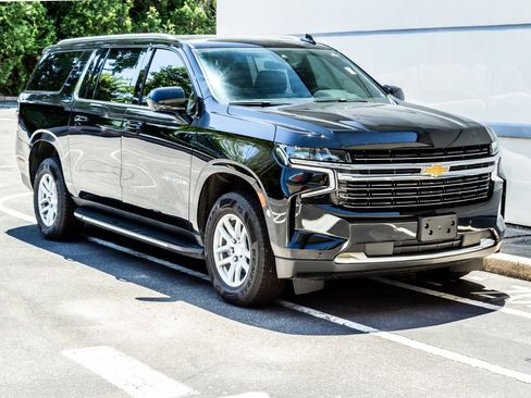 Used 2023 Chevrolet Suburban LT AWD/4WD image 10