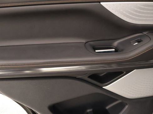 New 2026 Lincoln Navigator Black Label AWD/4WD image 17