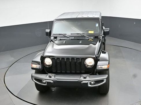 Used 2023 Jeep Gladiator Sport AWD/4WD image 19