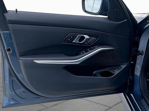Used 2025 BMW 330i Sedan RWD image 23