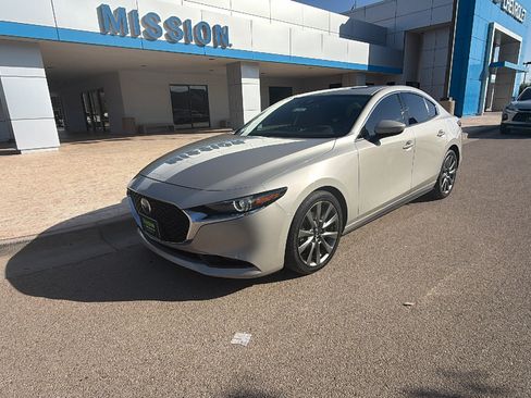 Used 2023 MAZDA MAZDA3 s AWD/4WD image 3