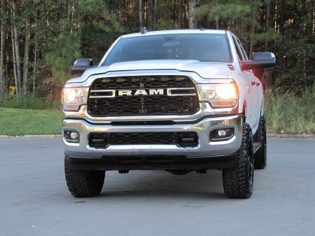 Used 2022 RAM 2500 Tradesman w/ Chrome Appearance Group AWD/4WD image 9