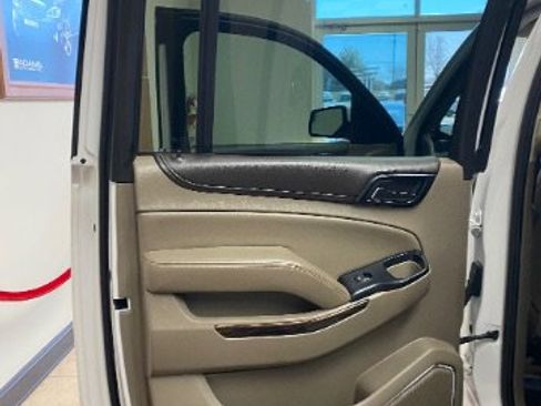 Used 2020 GMC Yukon XL SLT w/ Open Road Package image 15