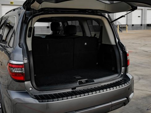 Used 2021 Nissan Armada SL w/ Captain's Chairs Package image 96