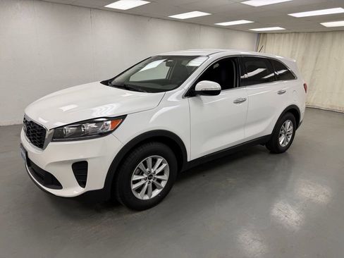Used 2020 Kia Sorento L FWD image 1