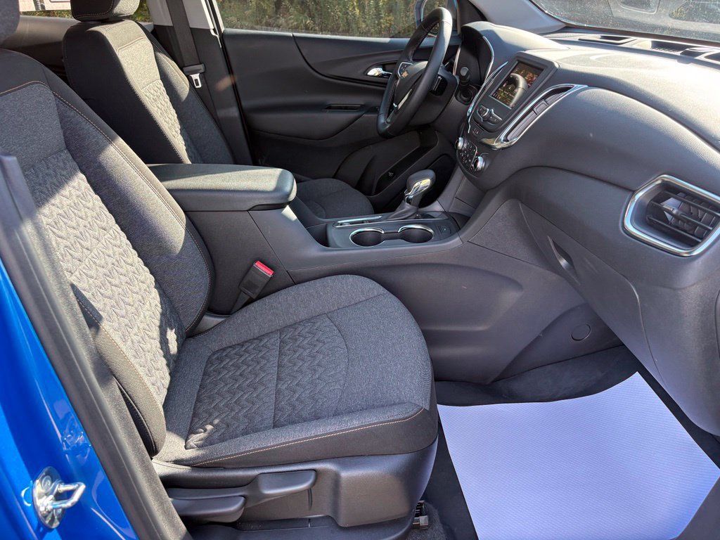 Used 2024 Chevrolet Equinox LT FWD image 28
