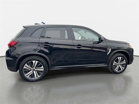 Used 2025 Mitsubishi Outlander Sport SE image 6