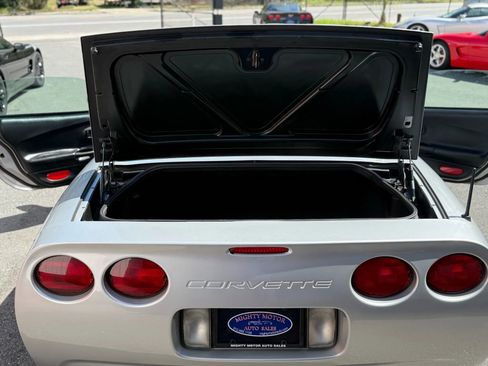 Used 1998 Chevrolet Corvette Convertible w/ Memory Pkg RWD image 16