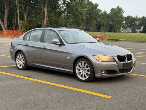 Used 2011 BMW 328i xDrive Sedan AWD/4WD image 1
