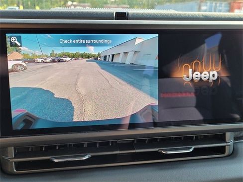 New 2025 Jeep Gladiator Rubicon w/ Convenience Group image 19