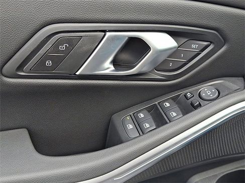 Certified 2025 BMW 330i xDrive Sedan w/ Convenience Package image 8