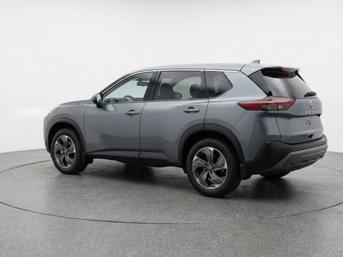 Used 2025 Nissan Rogue SV FWD image 6