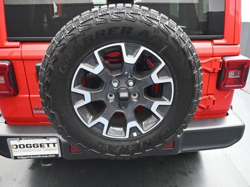 New 2025 Jeep Wrangler Sahara image 24