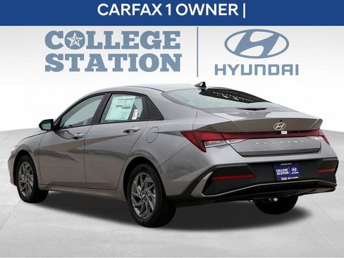 Used 2024 Hyundai Elantra SEL image 6